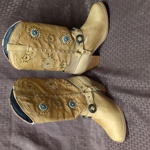Dingo boots